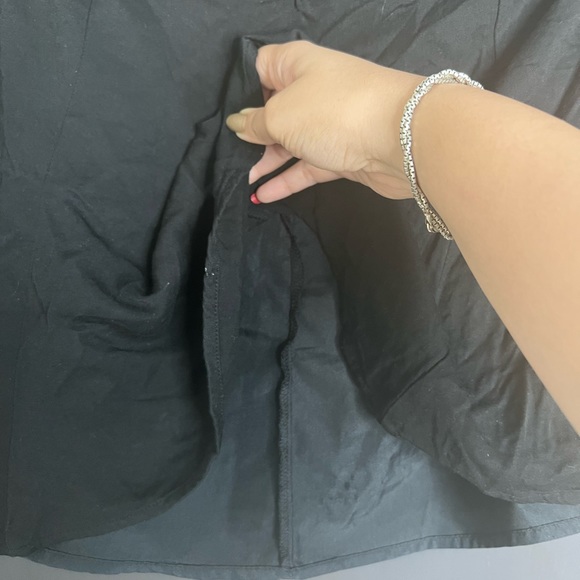 Mini Skater Skirt (Rachels skirt from friends)- Black forever21- lined - Picture 4 of 5